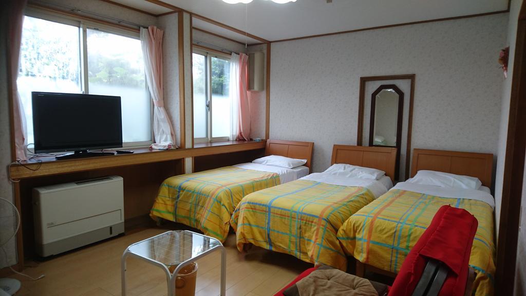 Inn Yamanami Яманакако Екстер'єр фото